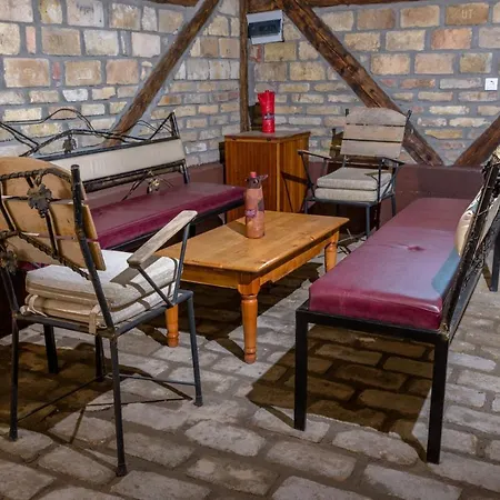 Dorf Ethno House